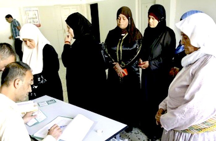 Palestinian women voting