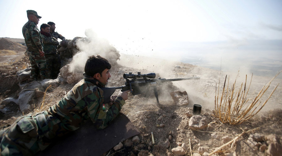 Click to enlarge Kurdish peshmerga fighter