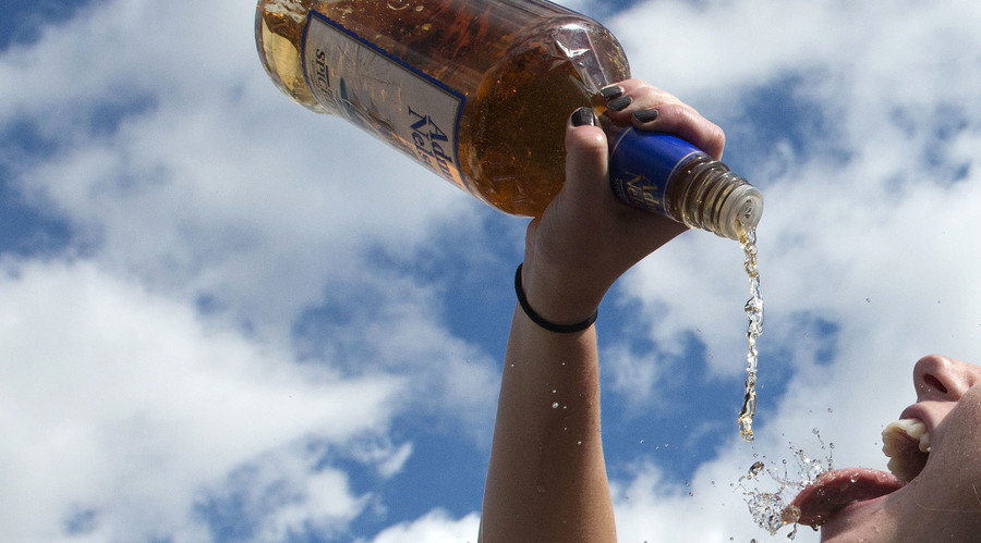 women consume alcohol 