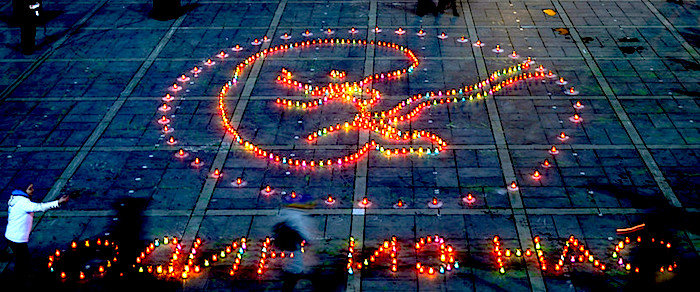 Click to enlarge fetus in lights