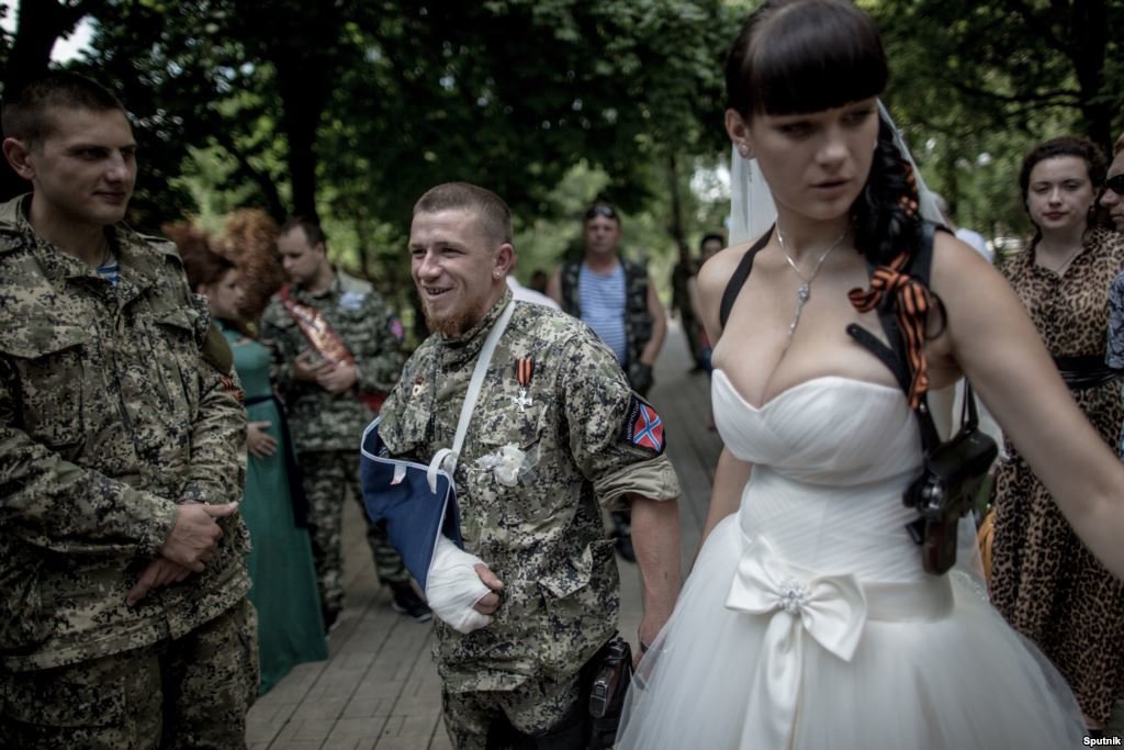 Click to enlarge Arsen Pavlov Motorola Donbass wife Yelena Kolenkina