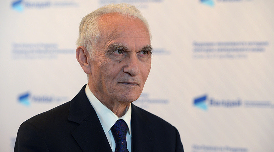 Former Turkish Foreign Minister Yasar Yakis