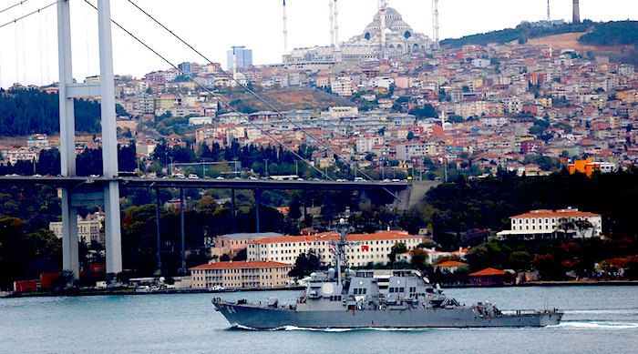 US destroyer, Istanbul