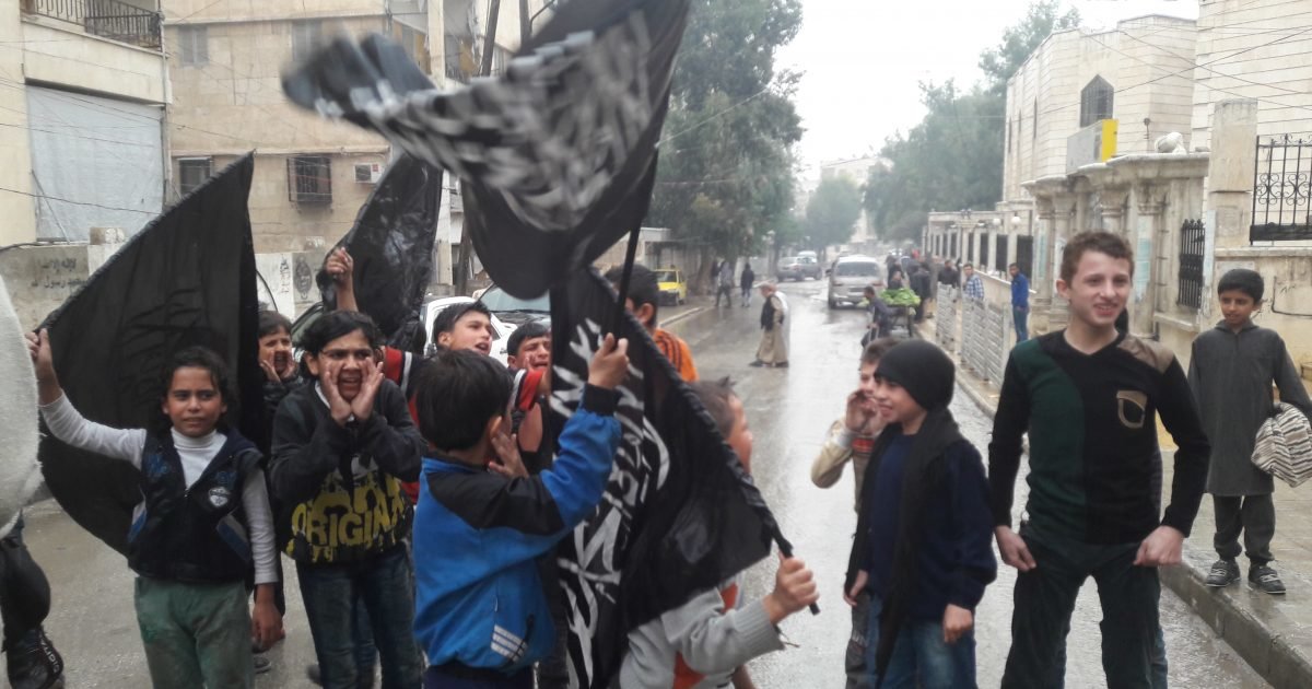 Aleppo moderate rebels wave al nusra al qaeda flags