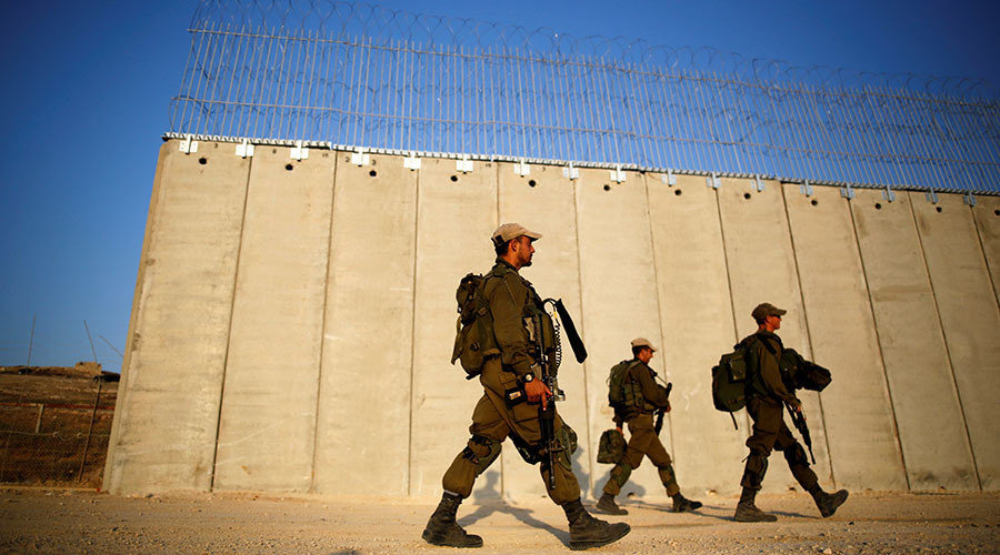 Click to enlarge Israeli soldiers