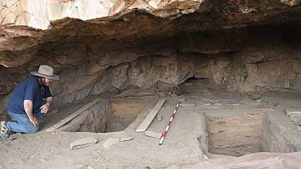 Click to enlarge Warratyi rock shelter