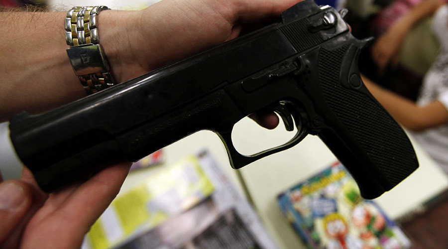 Gun 