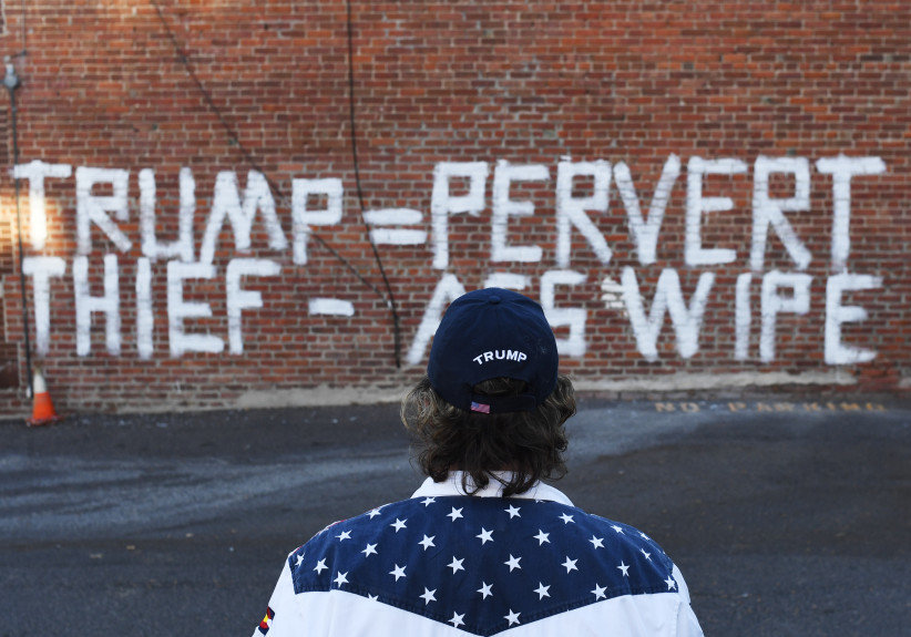 Trump vandalism