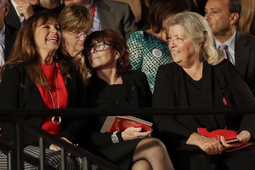 Click to enlarge Paula Jones, Kathleen Wiley and Juanita Broaddrick