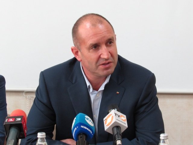  Rumen Radev
