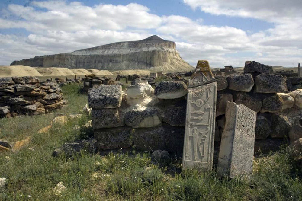 Click to enlarge ancient stone structure