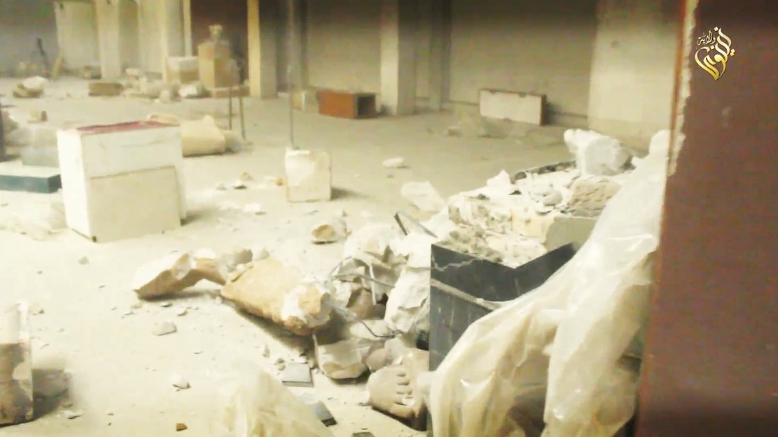 Click to enlarge destruciton mosul museum