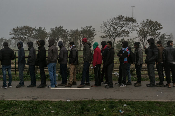 Click to enlarge refugees calais france