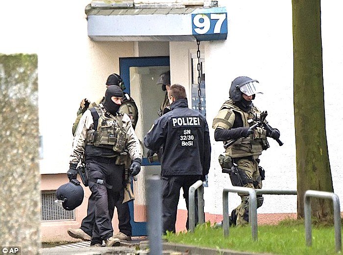 Click to enlarge German police