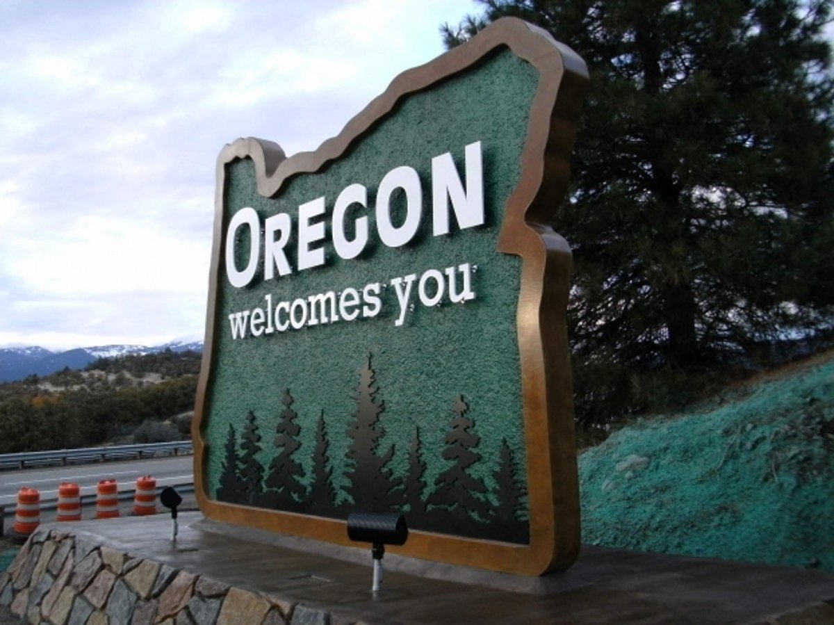 Oregon welcome sign