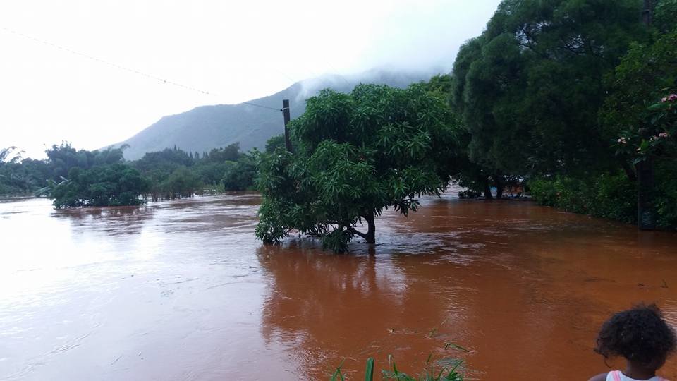 Overflowing rivers in Houaïlou. 