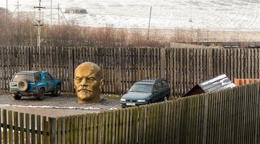 Giant Lenin head Belarus