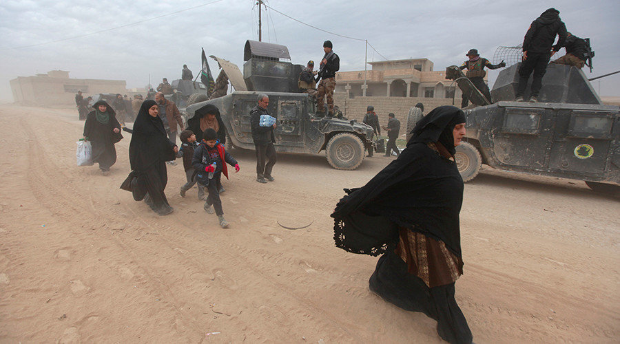 Click to enlarge Displaced people in Mosul