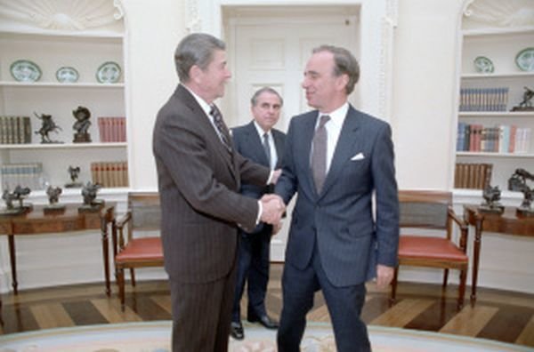 Click to enlarge Reagan and Murdoch