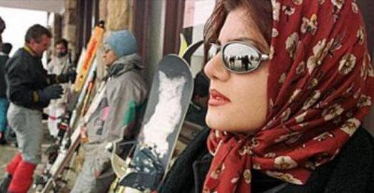 Click to enlarge ski shop photo Tehran