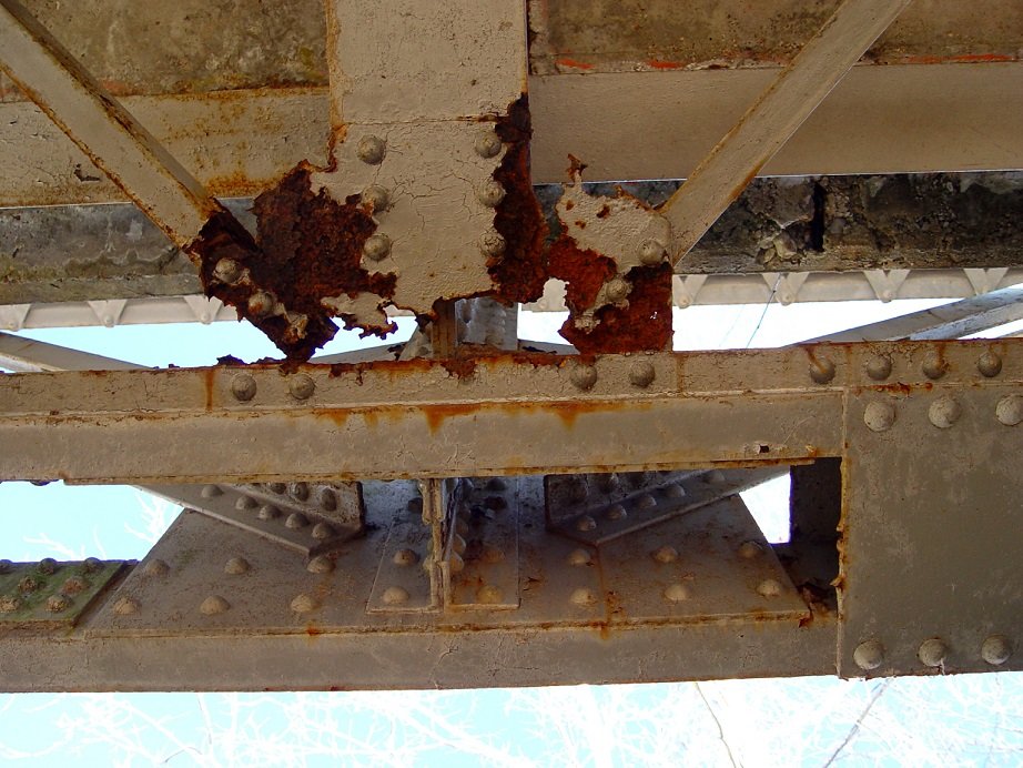devils elbow-rust under bridge