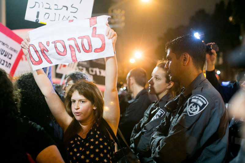 Click to enlarge tel aviv protest