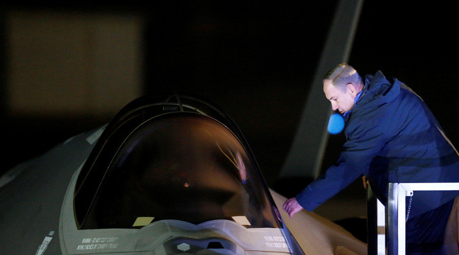 Netanyahu inspects F-35