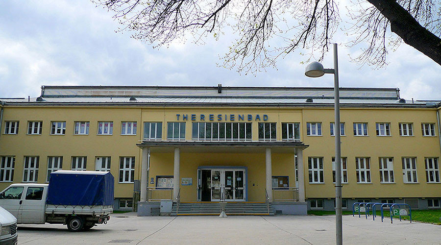 The Theresienbad pool