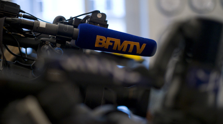  camera bearing the French television channel 