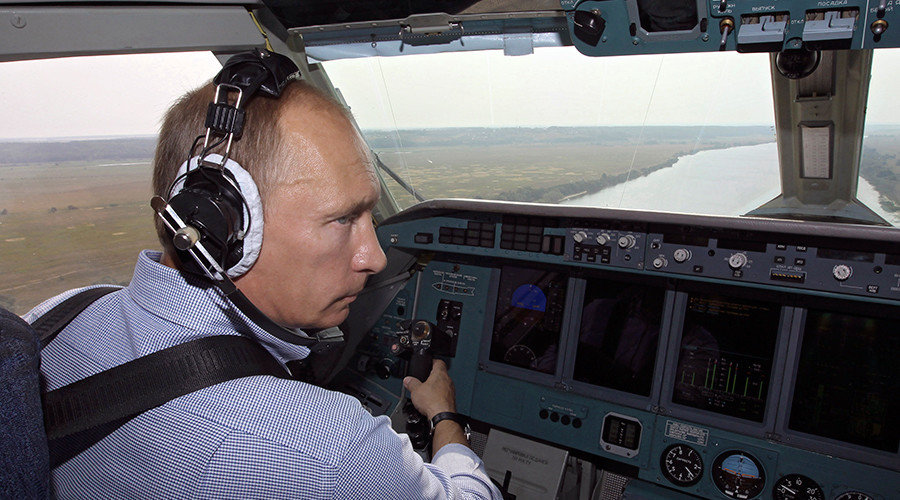 Click to enlarge Putin flying airplane