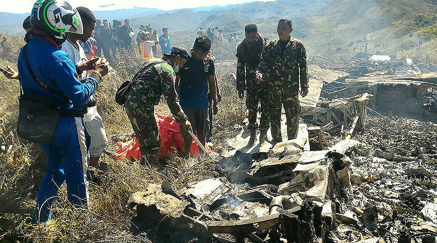 Click to enlarge airplane crash