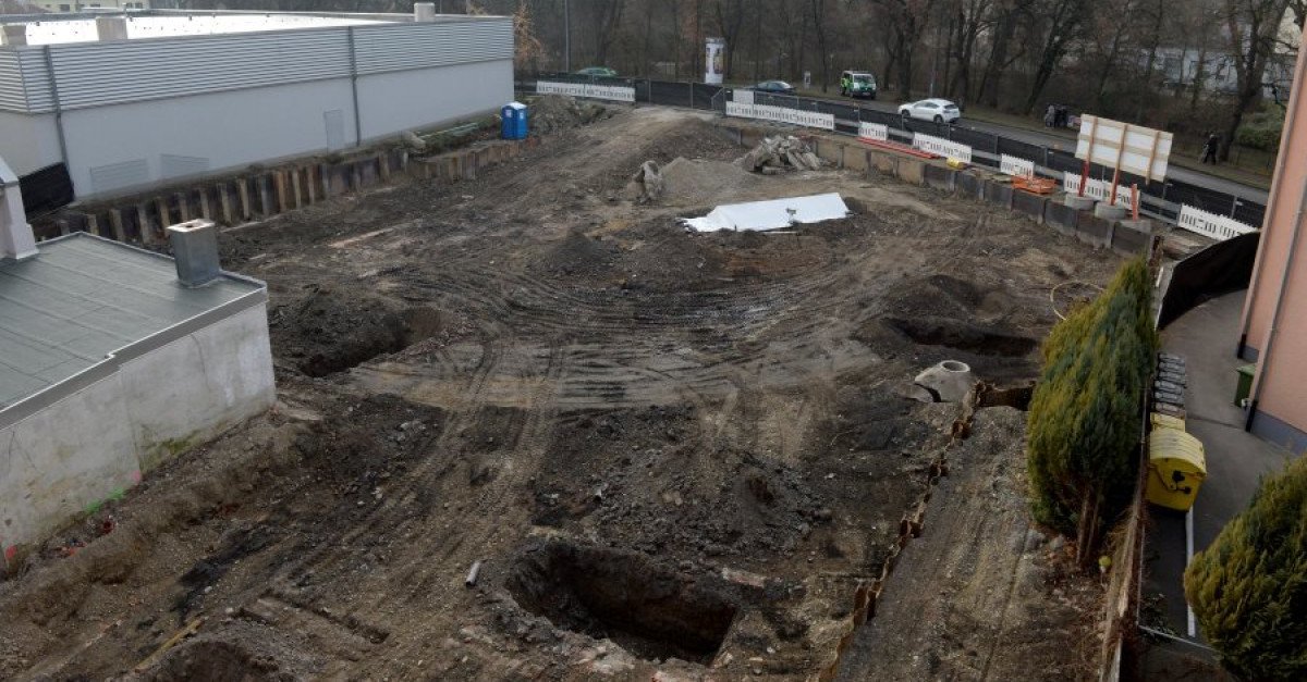 Click to enlarge unexploded 1.8-ton WWII bomb in Germany