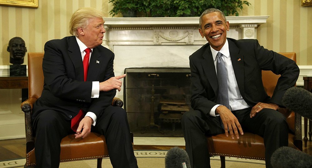 U.S. President Barack Obama meets with President-elect Donald Trump (L) to discuss transition plans in the White House Oval Office in Washington, U.S., November 10, 2016