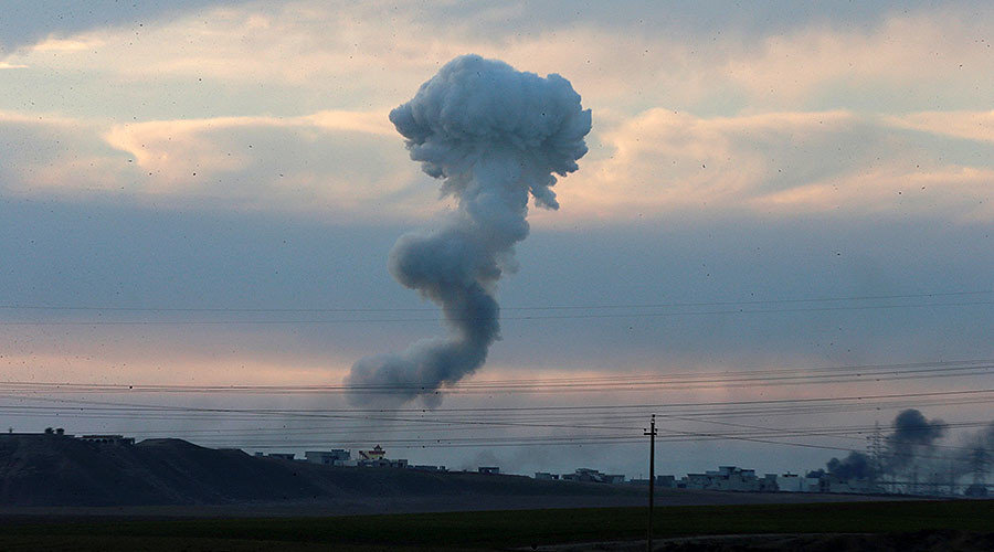 Click to enlarge Smoke rises from clashes with Islamic State militants, north of Mosul, Iraq, December 29, 2016