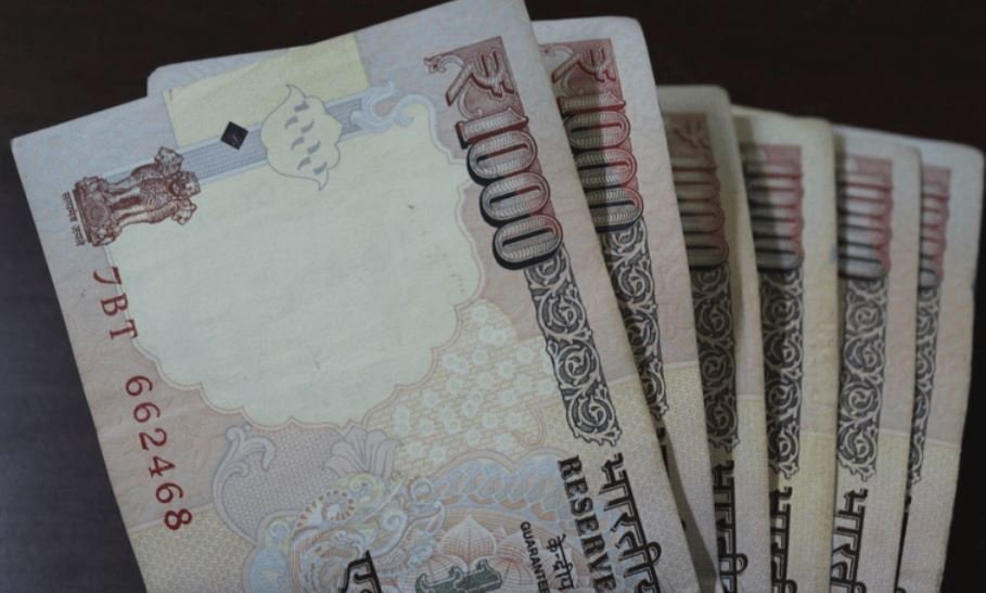 Click to enlarge rupee notes