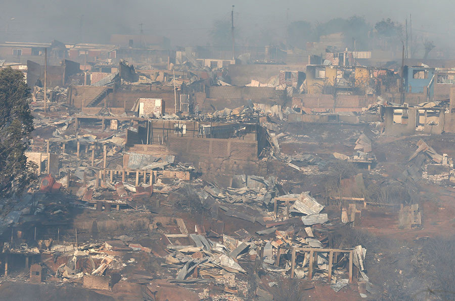 Click to enlarge Destroyed houses are seen on a hill, where more than 100 homes were burned due to a forest fire but there have been no reports of death, local authorities said in Valparaiso, Chile January 2, 2017