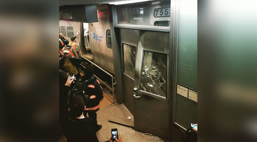 The derailment has caused a delay to services