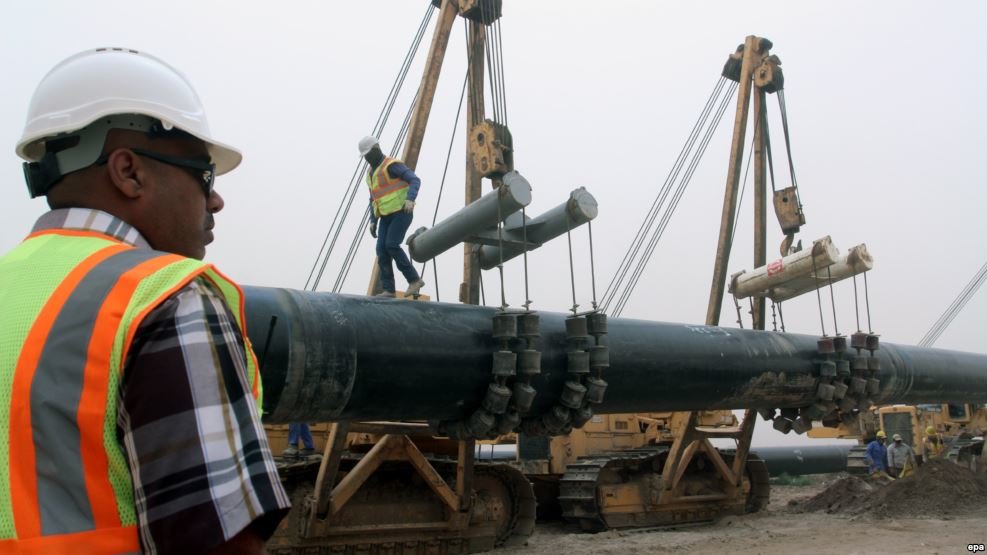 An Arab separatist movementhad blown up two oil pipelines in coordinated attacks in Iran's Khuzestan region