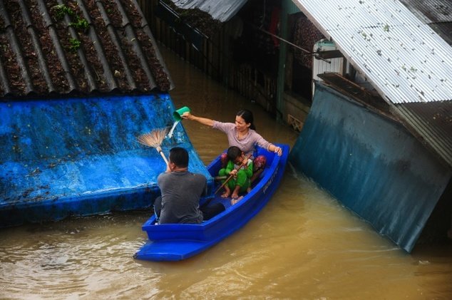 Nine provinces along Thailand's southern tail have been hit by unseasonal rains for nearly a week, with the resort islands of Samui and Phangan deluged, leaving thousands of tourists stranded or delayed 