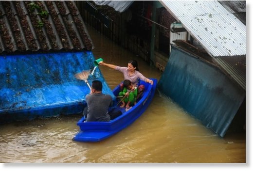 Nine provinces along Thailand's southern tail have been hit by unseasonal rains for nearly a week, with the resort islands of Samui and Phangan deluged, leaving thousands of tourists stranded or delayed 