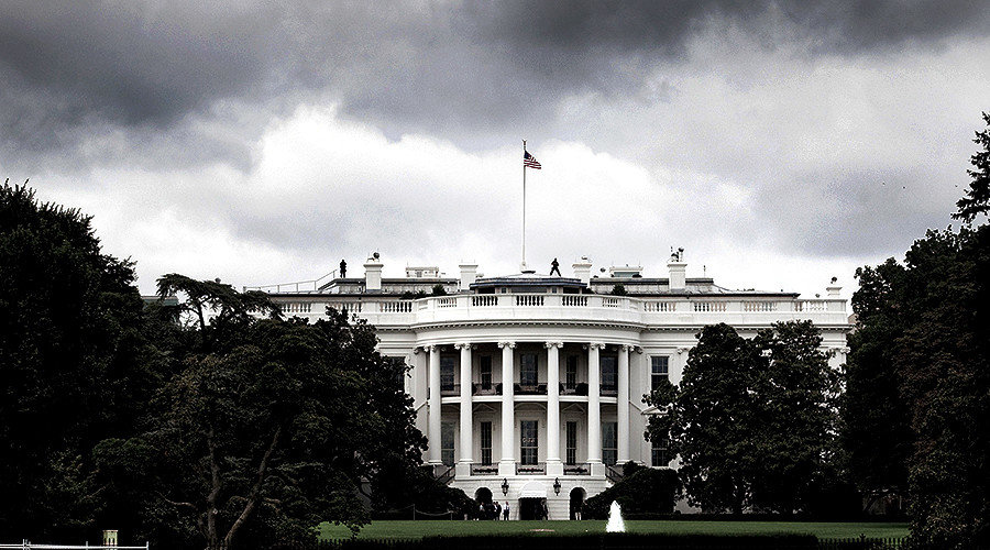 Click to enlarge Storm brewing over the White House