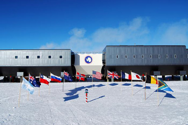 The Amundsen–Scott South Pole Station