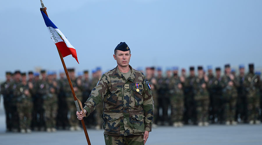 Click to enlarge French soldier with flag