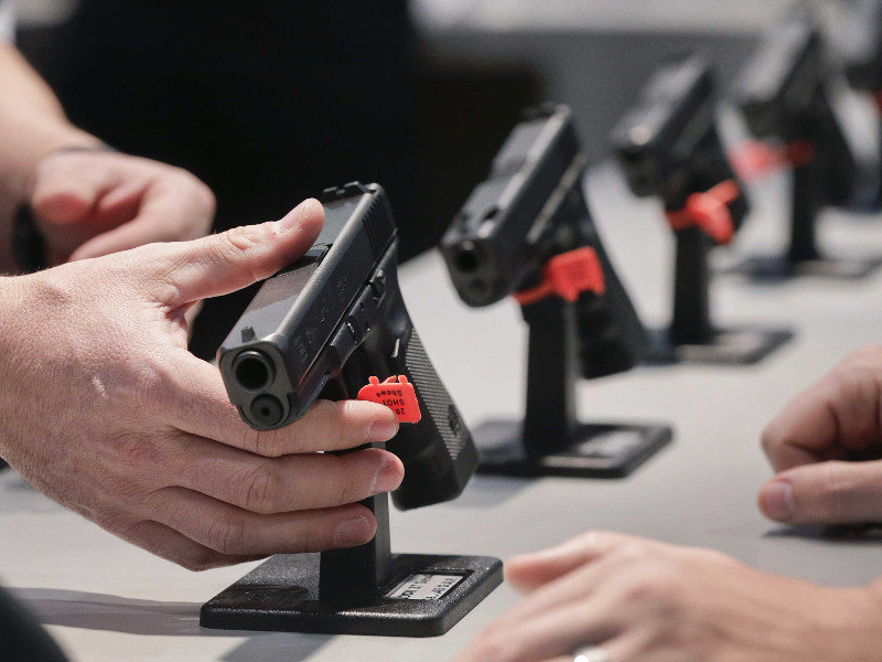 Pistols guns