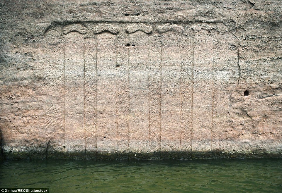 China: Long-lost Buddha statue appears after lake level drops Nancheng Fuzhou Zuixan lake