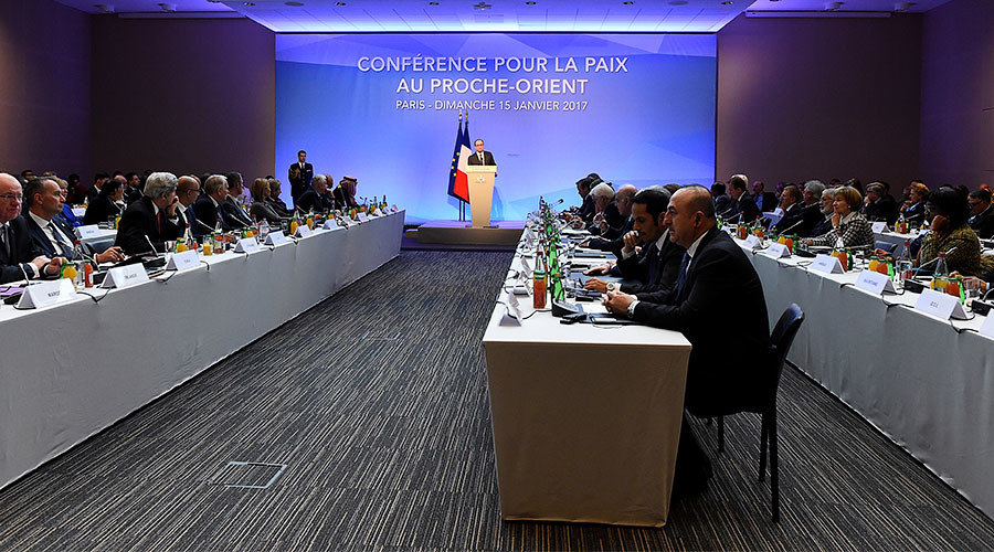 Francois Hollande delivers a speech at the Mideast peace conference