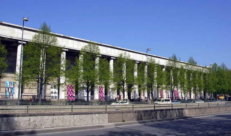 Click to enlarge House of art Munich summer