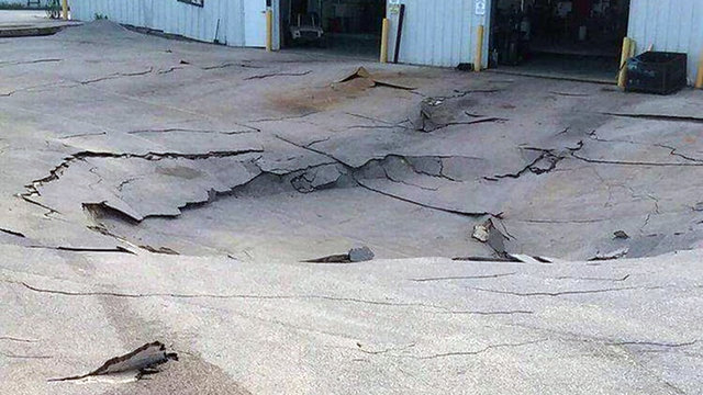 Tampa sinkhole