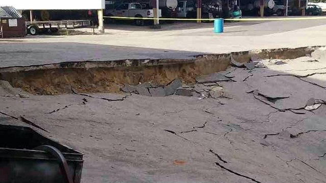 Tampa sinkhole