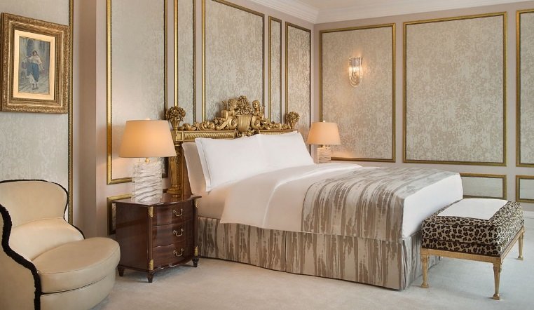 Ritz Carlton bedroom